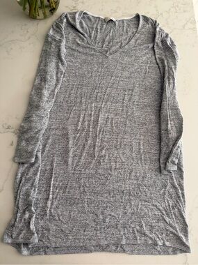 Wilfred Free: Lightweight Heather Gray V-Neck Long Sleeve Tunic